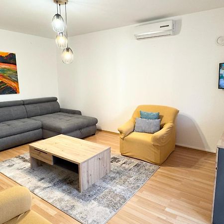 Apartments Nives โปเรช ภายนอก รูปภาพ